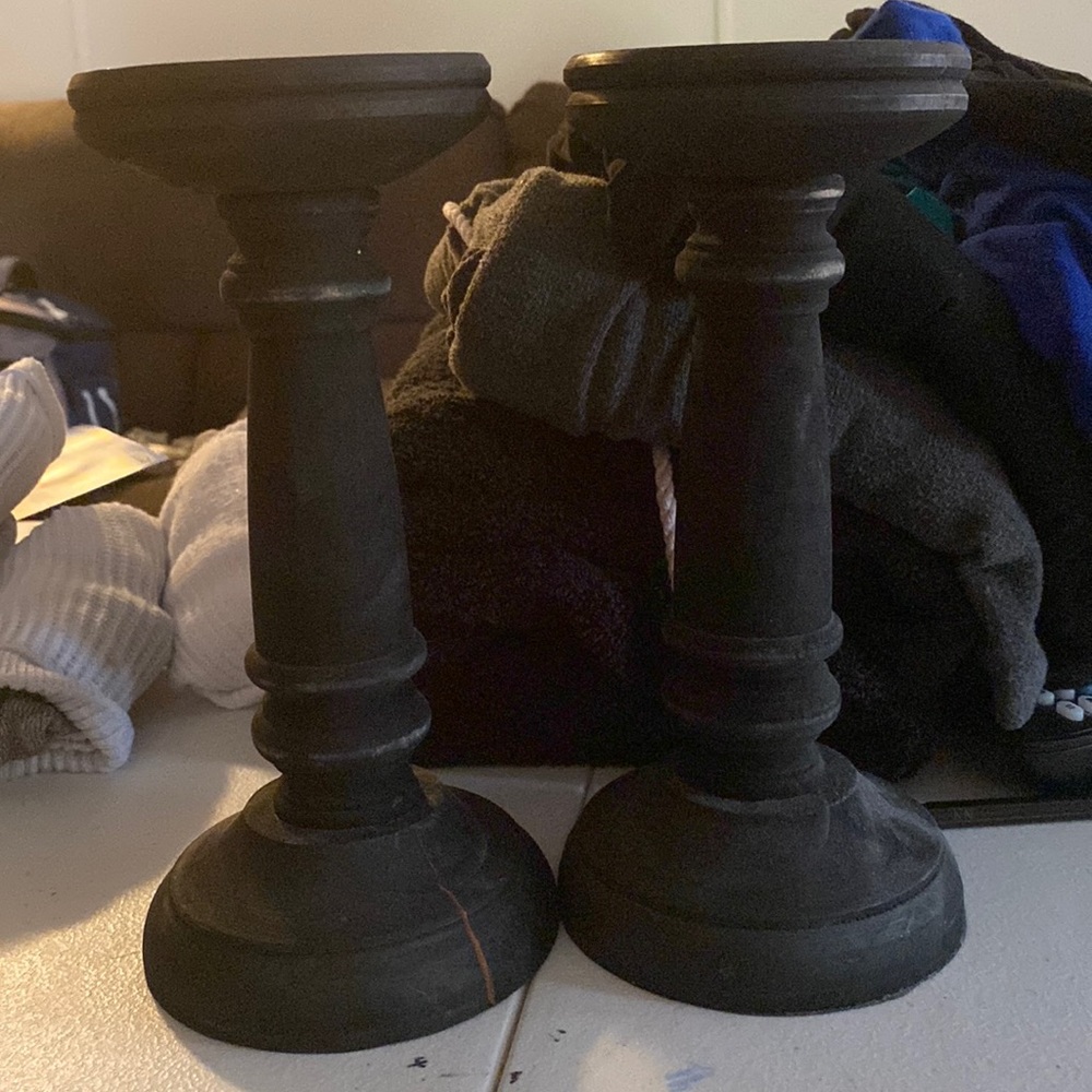 Wood pillars